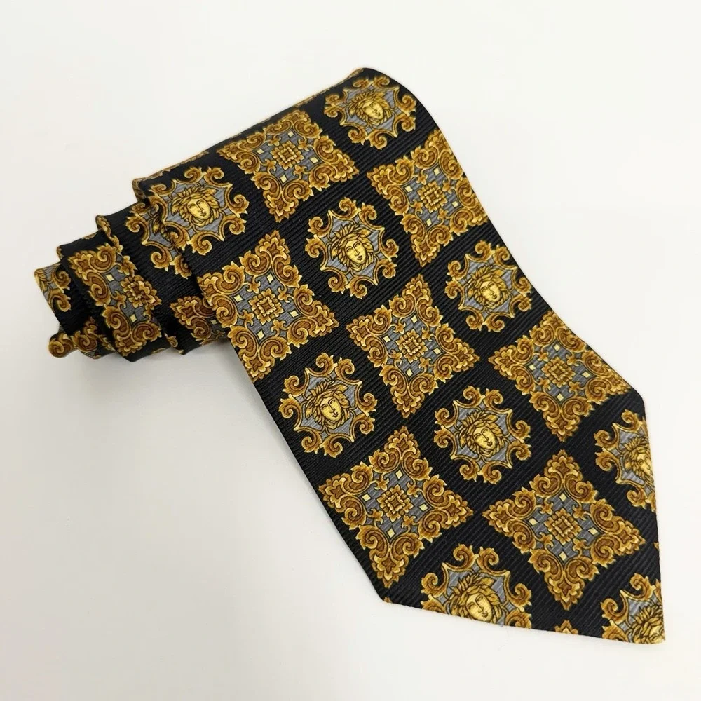 Gianni Versace Mens Tie Baroque Medusas Gold/Navy Silk Japan 3.75